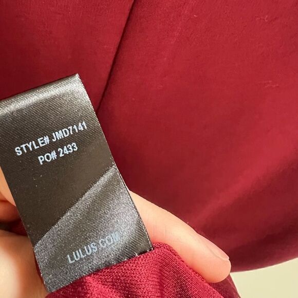 Lulus Hello World Sleeveless V Neck Skater Midi Dress Fit & Flare Burgundy M - Picture 9 of 10